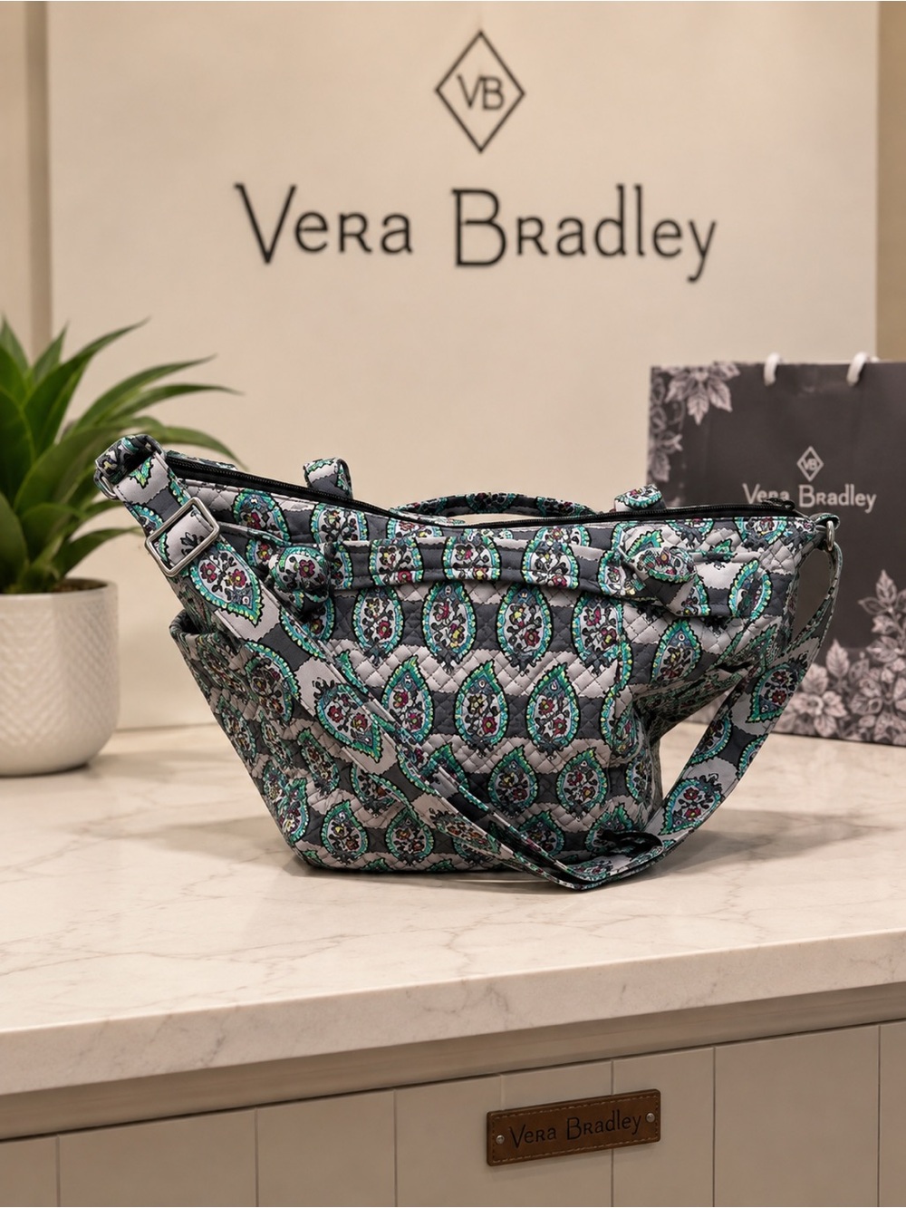 ✨ Vera Bradley Hadley On The Go Satchel – Paisley Stripes – Retired Pattern